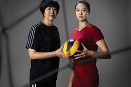 Điểm danh bốn vị "phú nhị đại" của bóng chuyền nữ Trung Quốc giàu có lại còn nỗ lực
