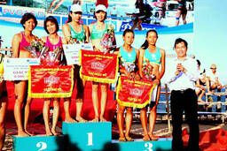 Kết thúc vòng 1 giải bóng chuyền bãi biển toàn quốc: Ưu thế của Sana Khánh Hòa