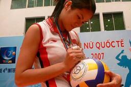 Ngôi sao với World Cup:  Miss bóng chuyền Phạm Thị Thu Trang, Tôi đặt niềm tin vào Brazil.
