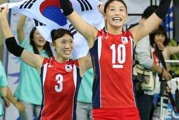 Đánh bại Trung Quốc, tuyển bóng chuyền nữ Hàn Quốc giành HCV.