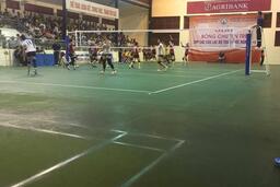 Giải bóng chuyền các CLB trẻ toàn quốc 2015: Liên đoàn Bóng chuyền Việt Nam cần rút kinh nghiệm cho công tác chuẩn bị