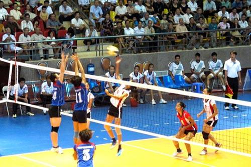 Trận đấu giữa đội tuyển nữ Yên Bái và Hà Nội.