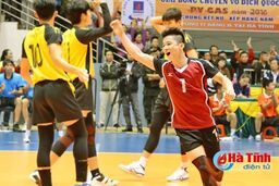 Bóng Chuyền Trong Nhà Trực tiếp vòng 1 Giải bóng chuyền VĐQG 2017: Hà Tĩnh - Quân Khu 4