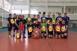 FC VTV Bình Điền Long An tặng quà cho đội tuyển bóng chuyền nữ Việt Nam