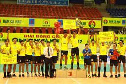Kết thúc giải bóng chuyền cúp PV – Đạm Cà Mau 2017: Nam TP. Hồ Chí Minh và nữ Ngân hàng Công thương vô địch