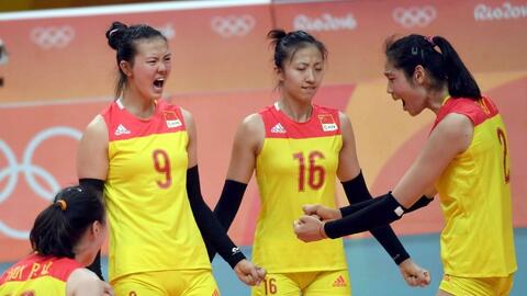 Đội tuyển bóng chuyền nữ Trung Quốc tập trung với 27 VĐV