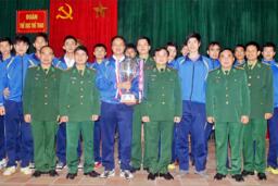 Thưởng nóng cho thành tích vô địch Giải bóng chuyền Hoa Lư – Đạm Ninh Bình của Đội nam BĐBP