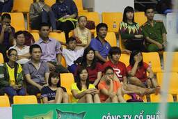 Những khán giả đặc biệt của giải Bóng chuyền nữ Quốc tế VTV Bình Điền 2015
