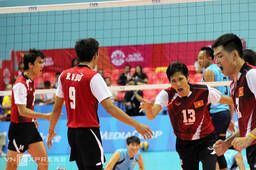 Bị 'treo tay', Hữu Hà vẫn đoạt Siêu Cup Việt Nam