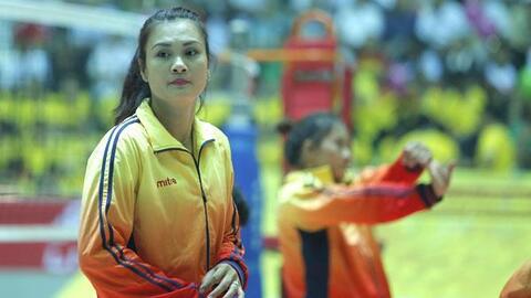 Hoa khôi bóng chuyền Kim Huệ được mời sang Indonesia đấu thuê