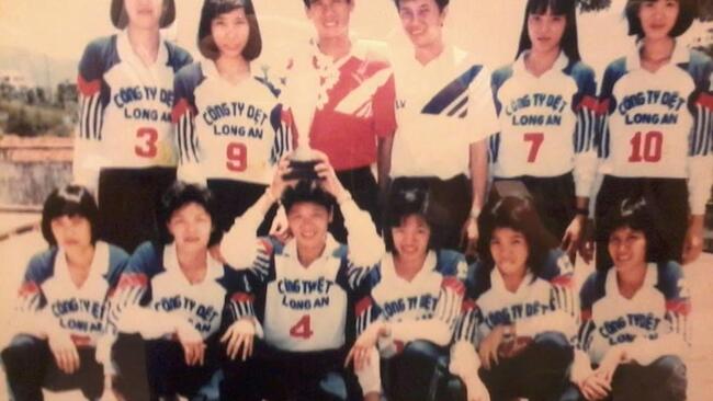 Chung kết Giải bóng chuyền VĐQG năm 1996 giữa Bưu Điện Hà Nội và Dệt Long An