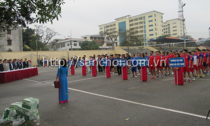 san-bong-chuyen-truong-dai-hoc-hang-hai-viet-nam-1
